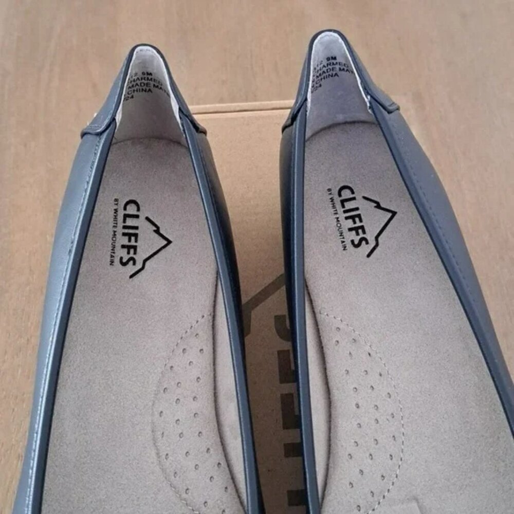 Cliffs by White Mountain Women's Charmed Flats - Color: Navy - Size: 9 - Picture 4 of 9